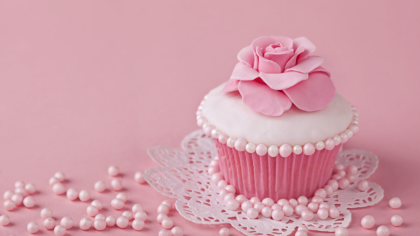 Fondos de Pantalla 1366x768 Cupcake Rosas Perlas Pastel Rosa color  Alimentos descargar imagenes