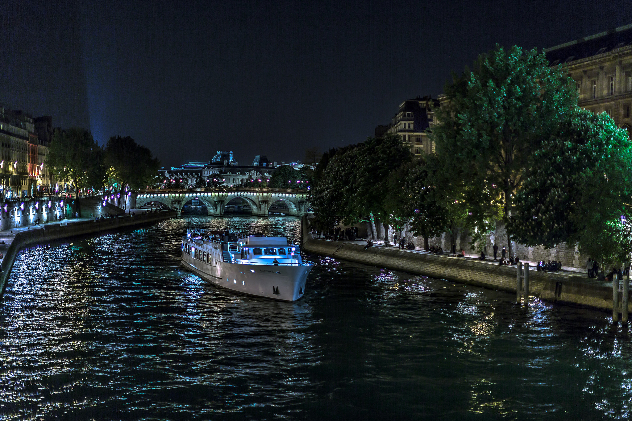 Paris is the river seine