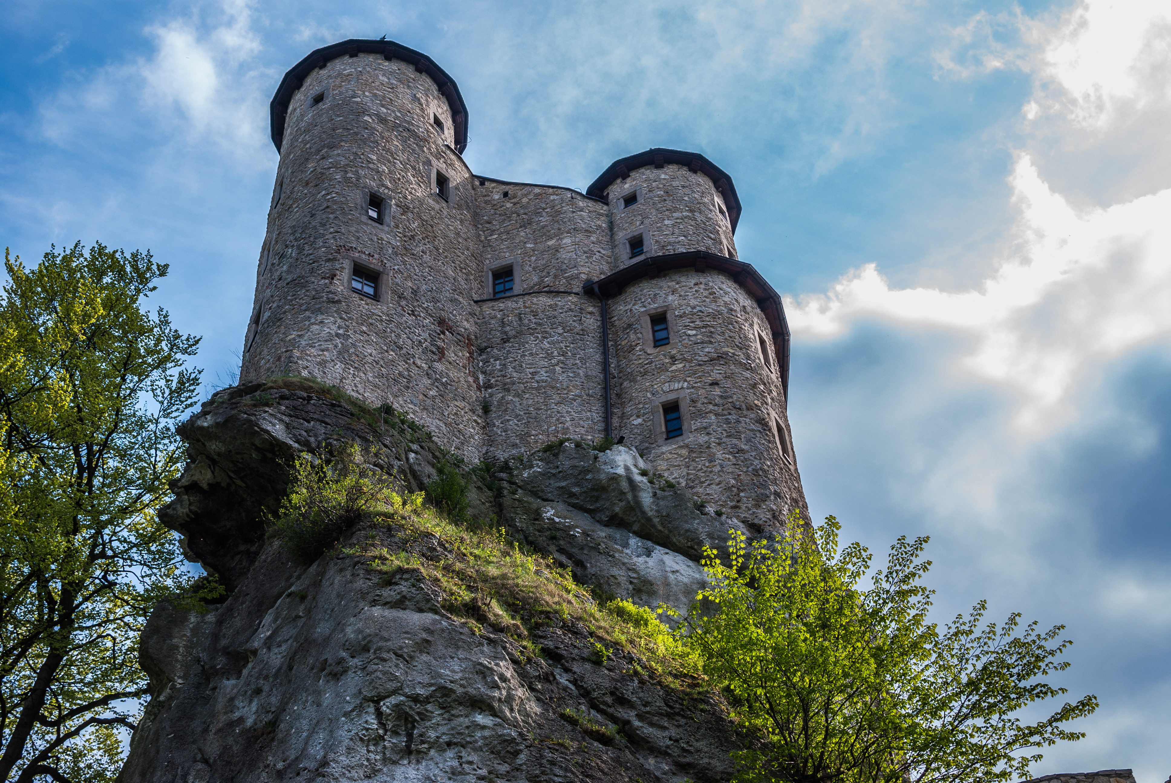Г б скалов. Огродзенец (замок, Польша). Замок Гельфштын Чехия. Девин (замок). Замок Бендзин Польша.