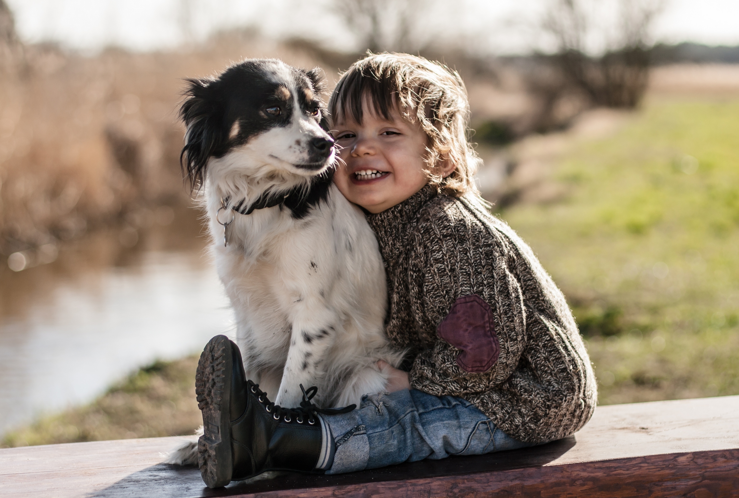 Добро дети дружба. Собака друг человека. Для детей. Животные. Мальчик с собакой. Собака для детей.