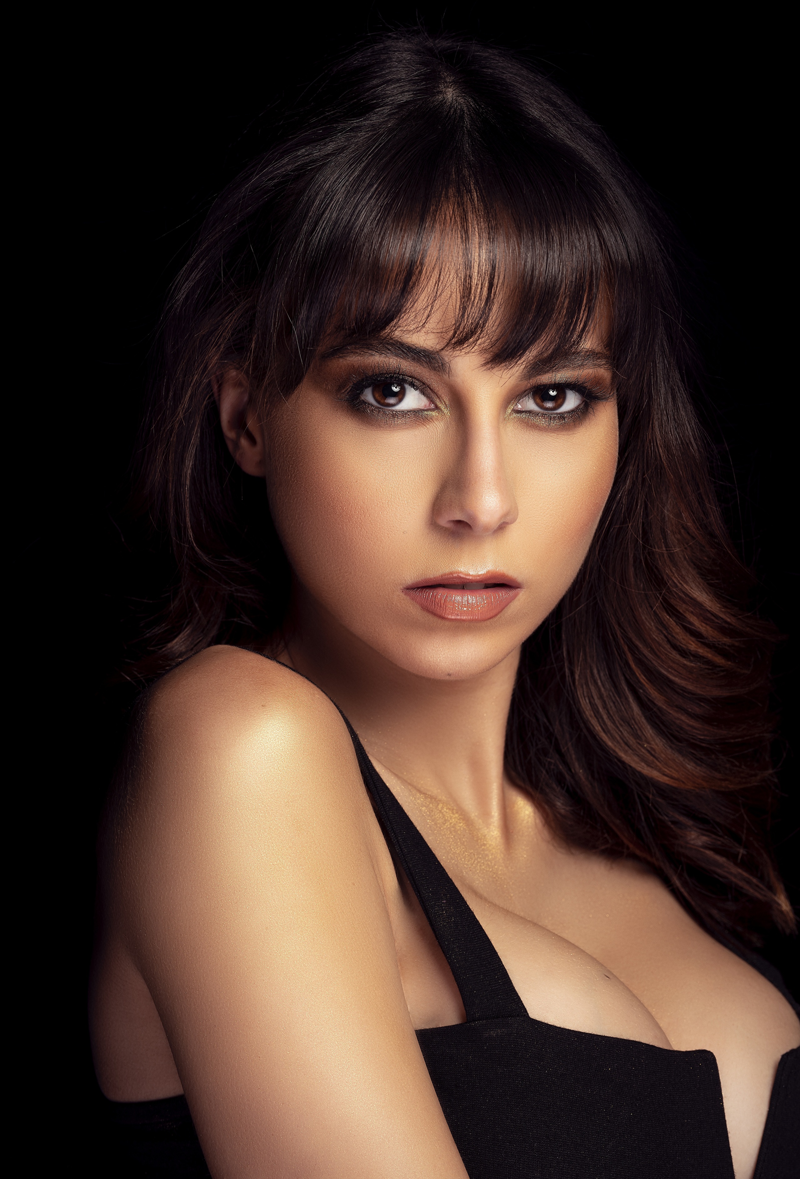 Image Brown Haired Makeup Ana Victoria Decolletage Face 2560x3772