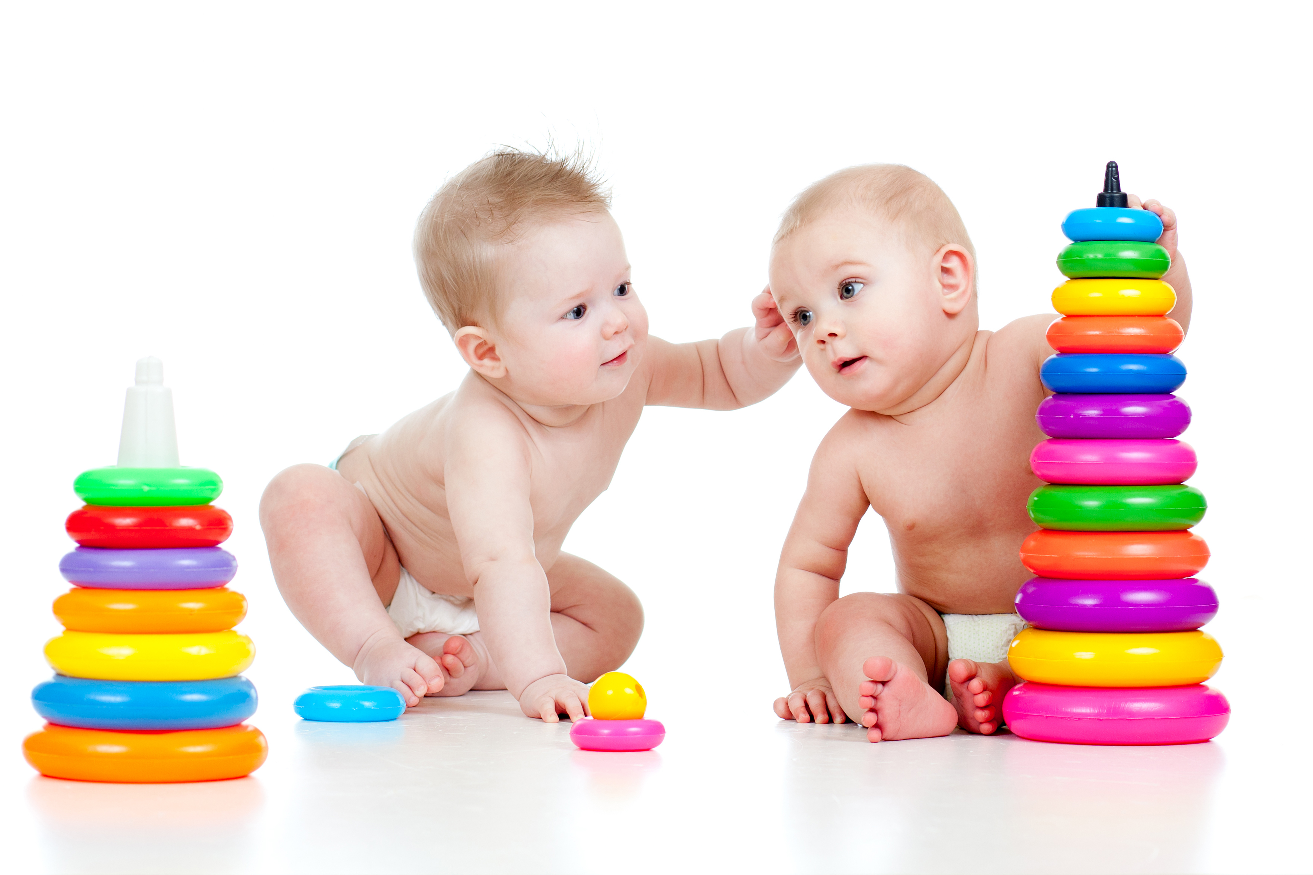 Foto baby barn Två 2 leksak 4200x2800 Spädbarn Barnen Leksaker
