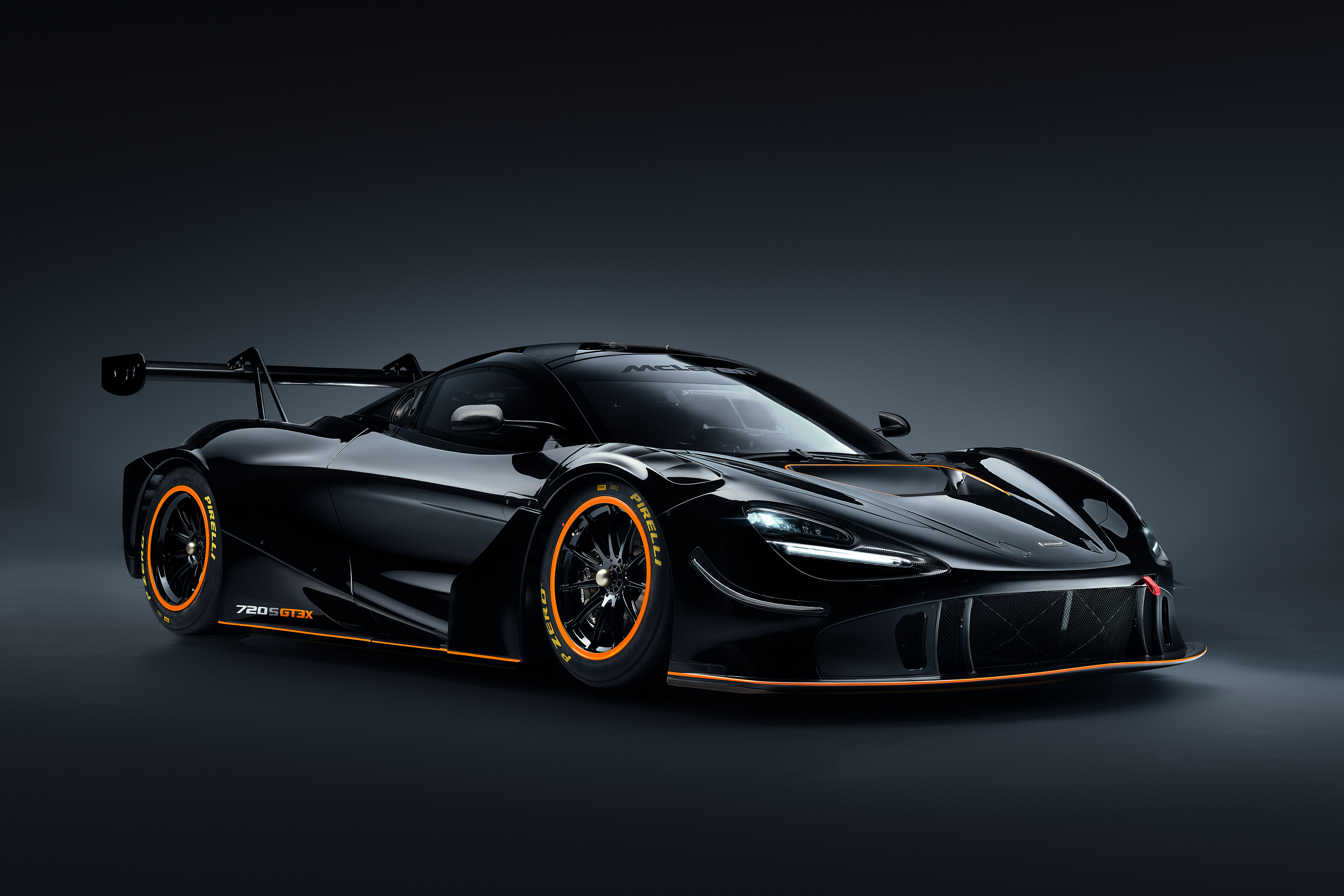 Foto McLaren 720S GT3X, 2021 Svart Metallisk automobil 4500x3000 bil Bilar