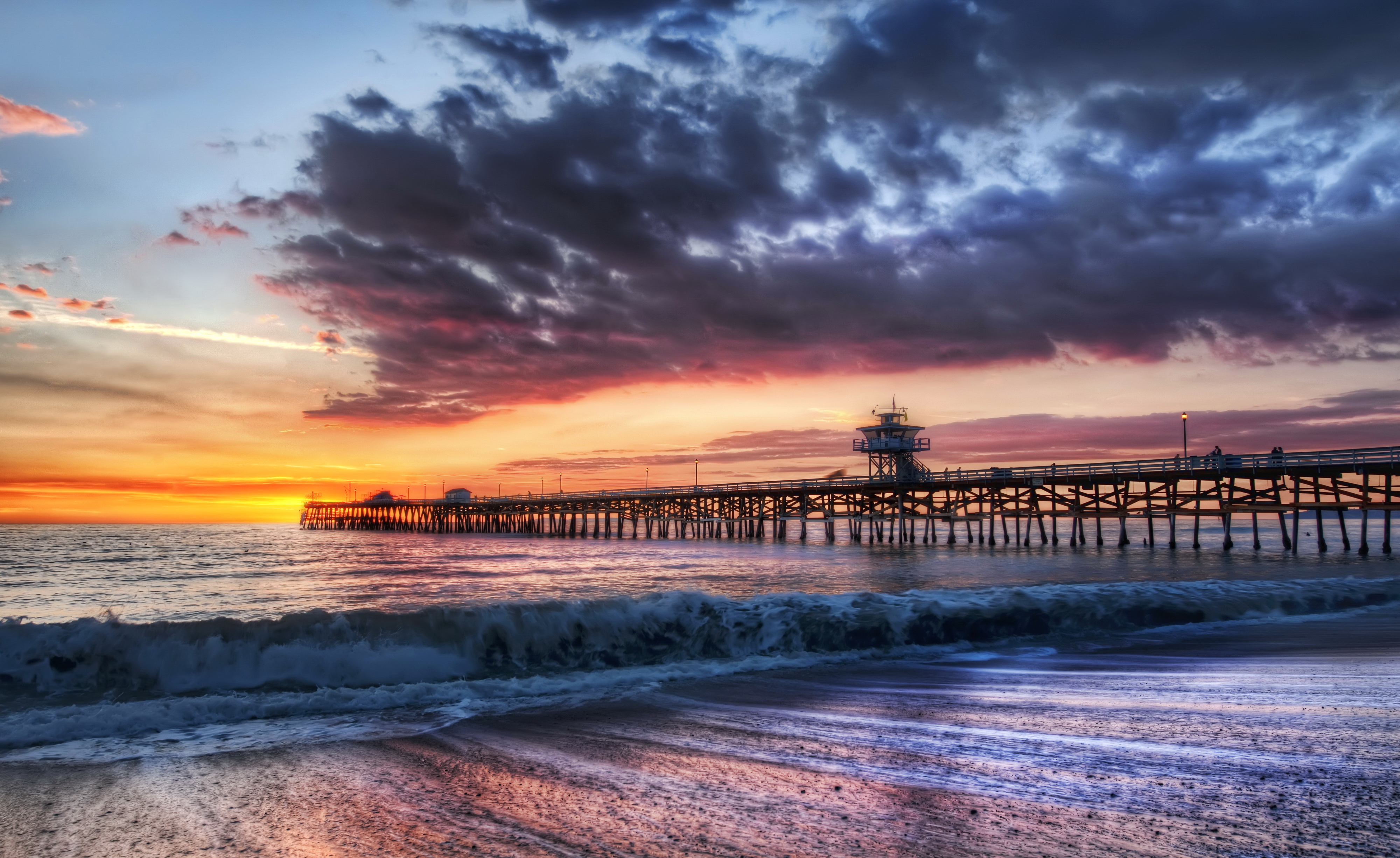 壁紙 4000x2451 アメリカ合衆国 海岸 桟橋 朝焼けと日没 空 波 カリフォルニア州 自然 ダウンロード 写真