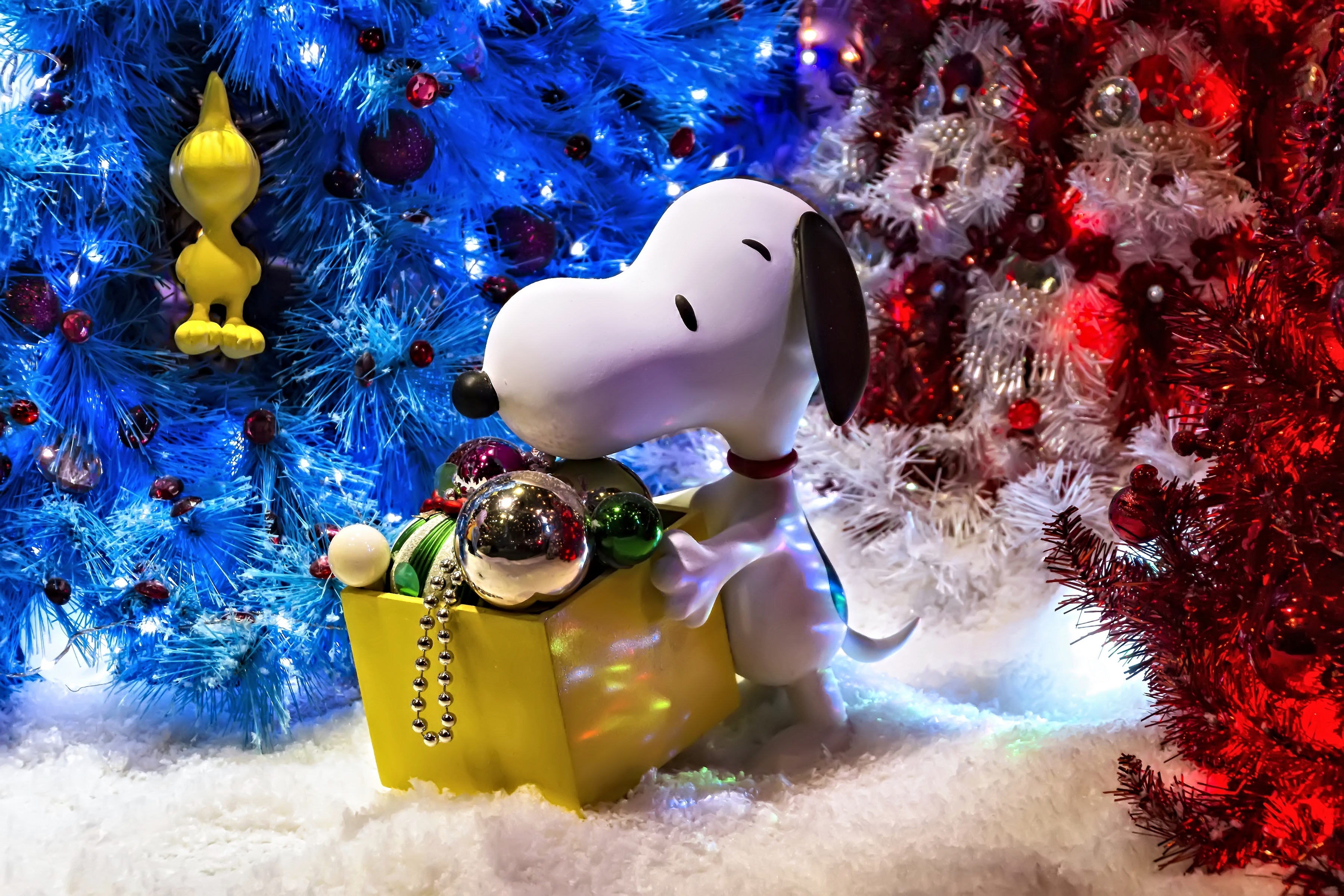 壁紙 3600x2400 玩具 新年 イヌ 祝日 Snoopy クリスマスツリー 動物 ダウンロード 写真