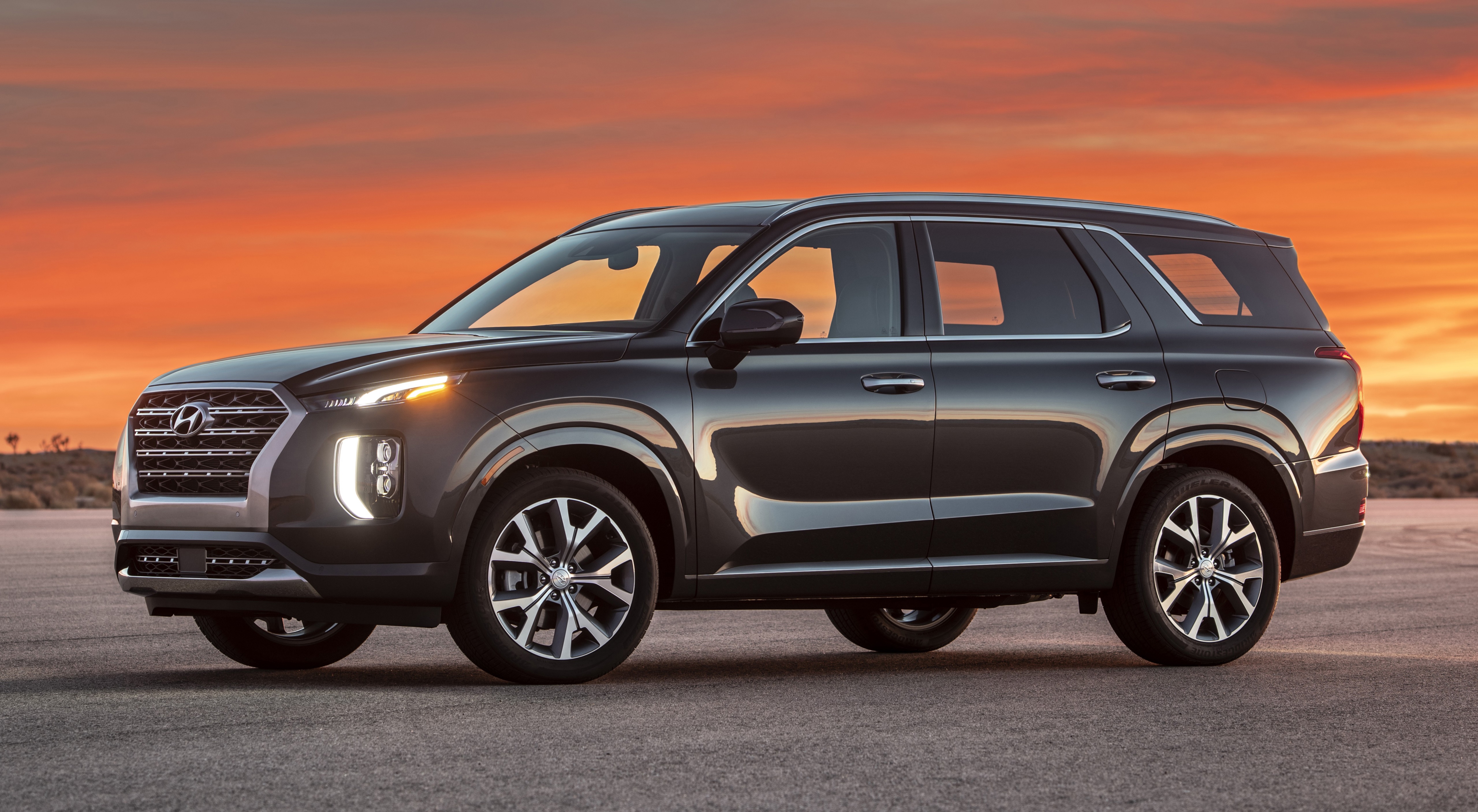 Фотографии Hyundai SUV Palisade US-spec, 2019 авто Сбоку 5120x2815