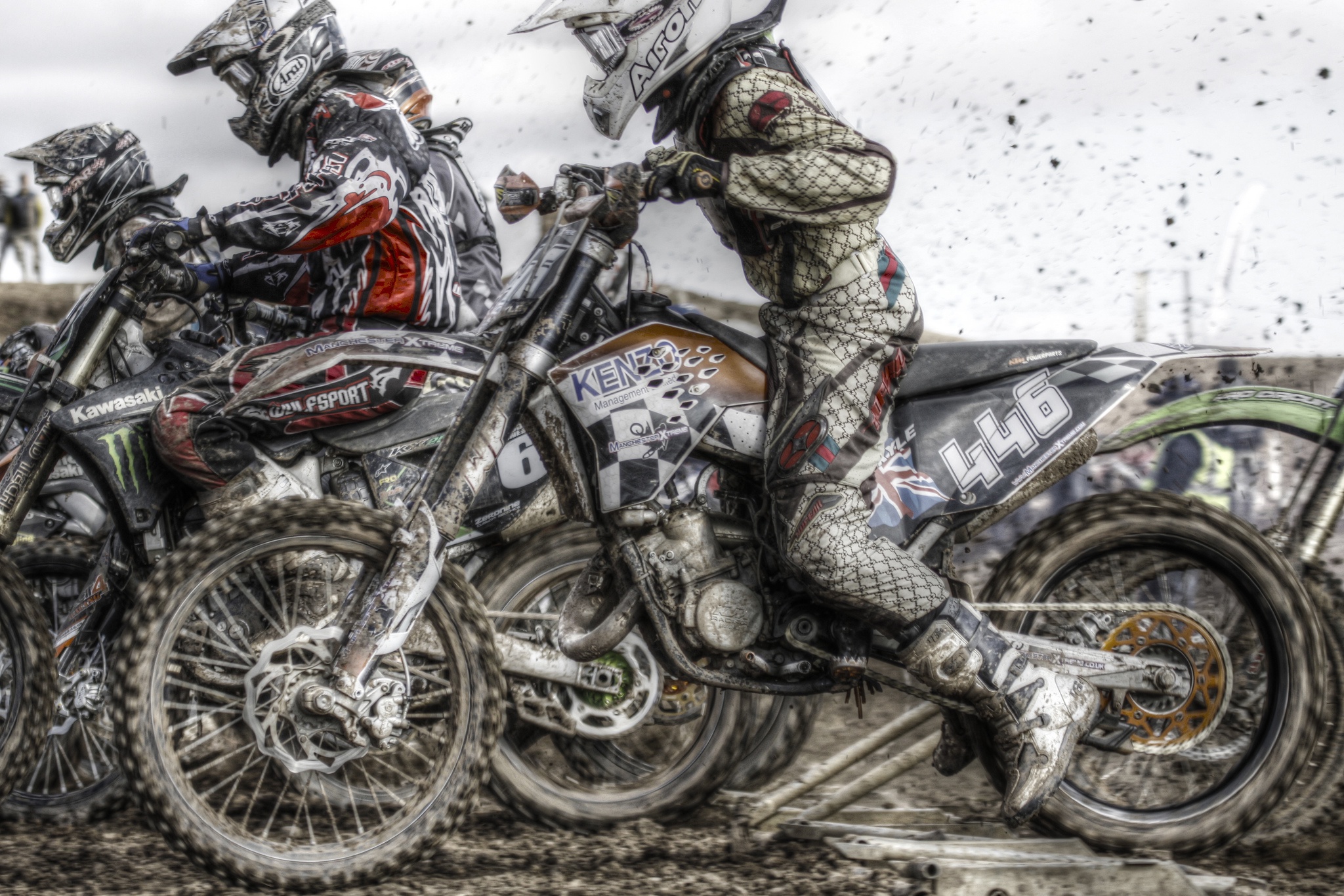 Fondos De Pantalla 2048x1365 Motocross Motociclista Casco Barro Hdr Motocicleta Descargar Imagenes 6206