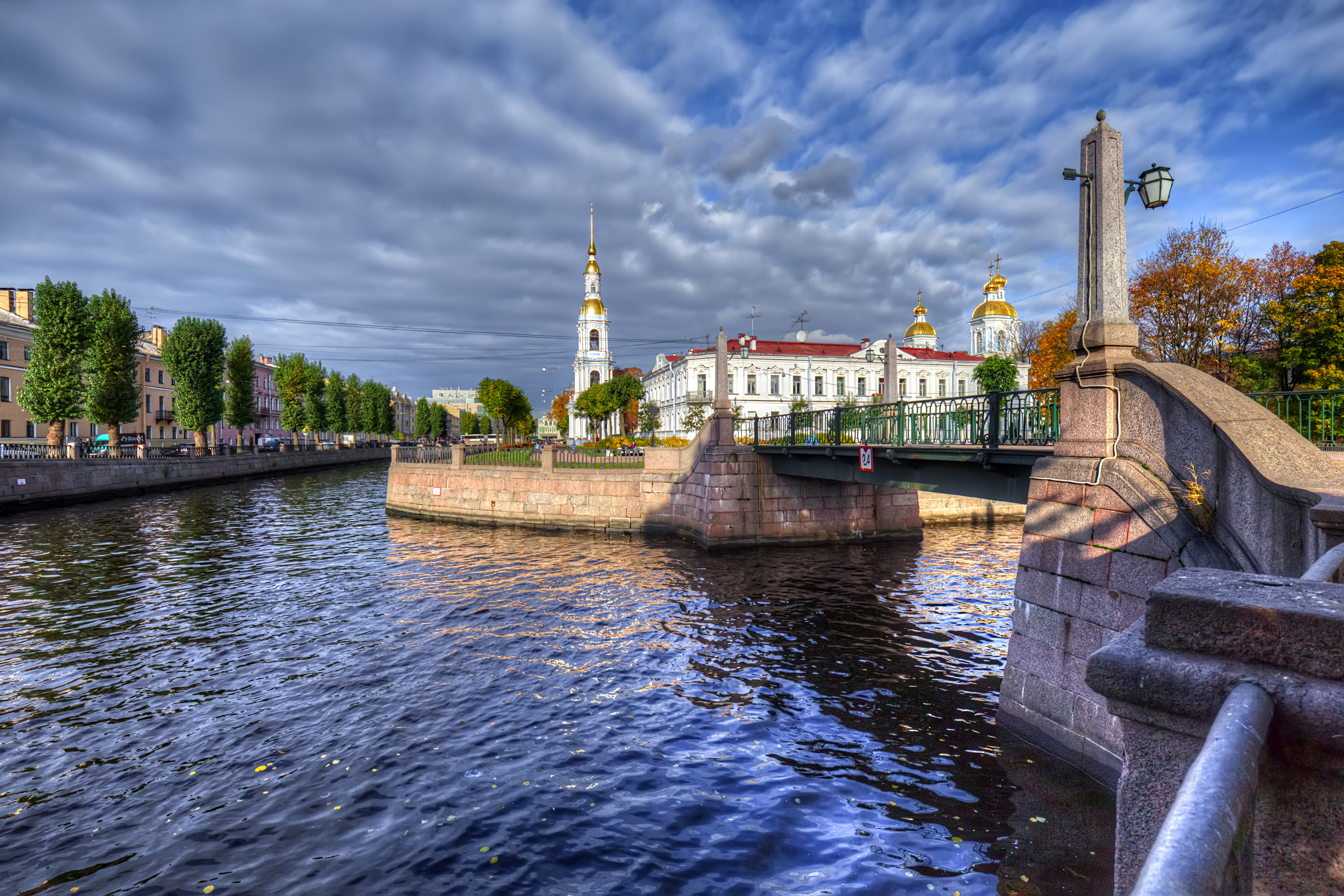 Самые красивые города на реках. Каналы Санкт-Петербурга. Петергоф река. Семимостье в Санкт-Петербурге.