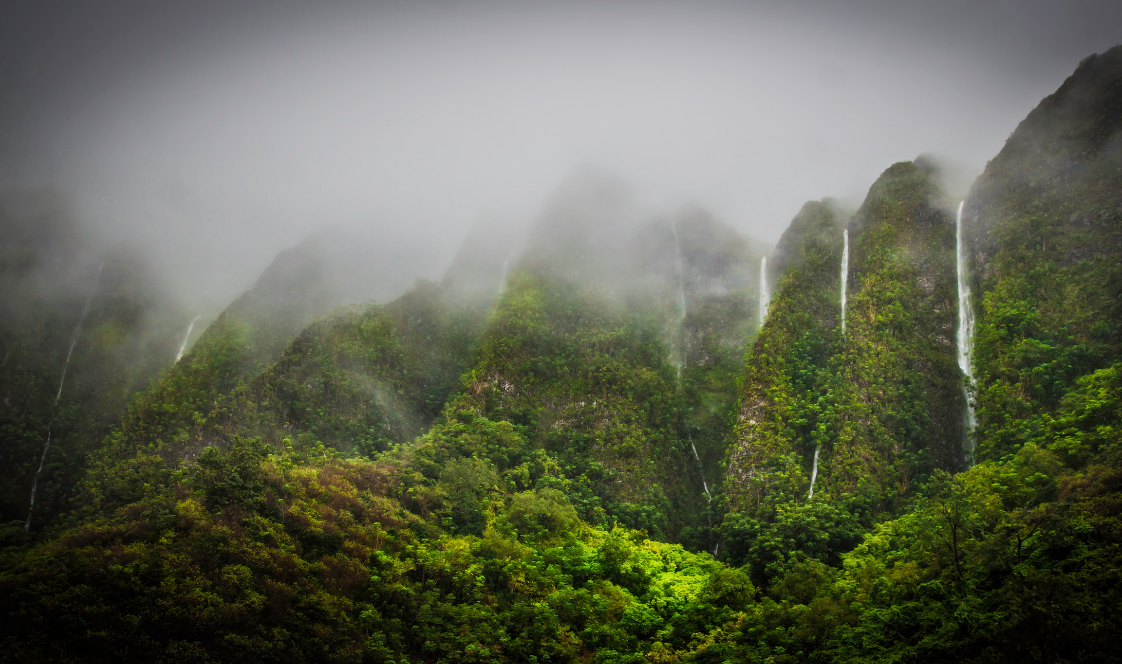 Fonds d'ecran Chute d'eau Tropique Montagnes Jungle Highlands Oahu 