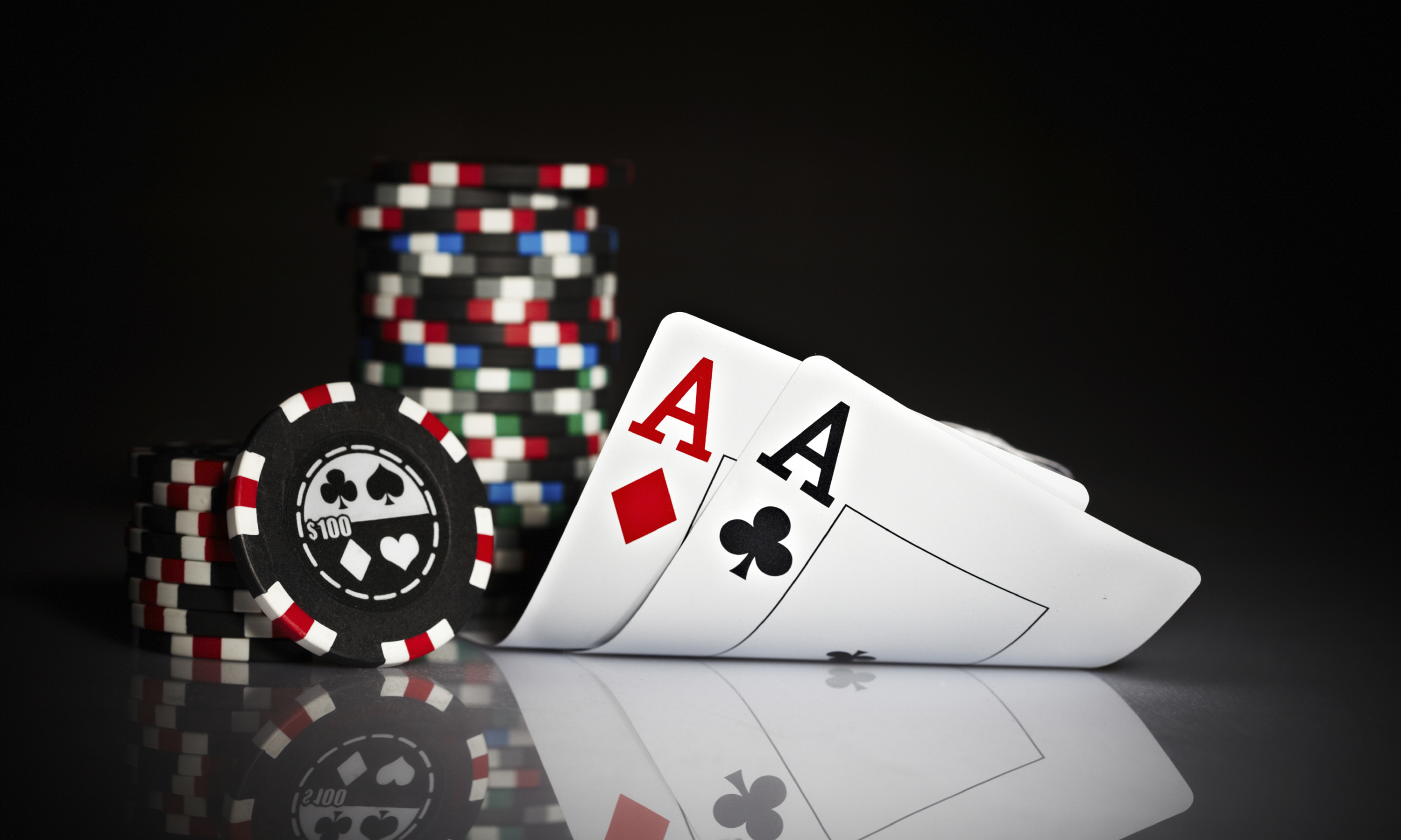 壁紙 3000x1800 トランプ クローズアップ カジノチップ Poker ダウンロード 写真