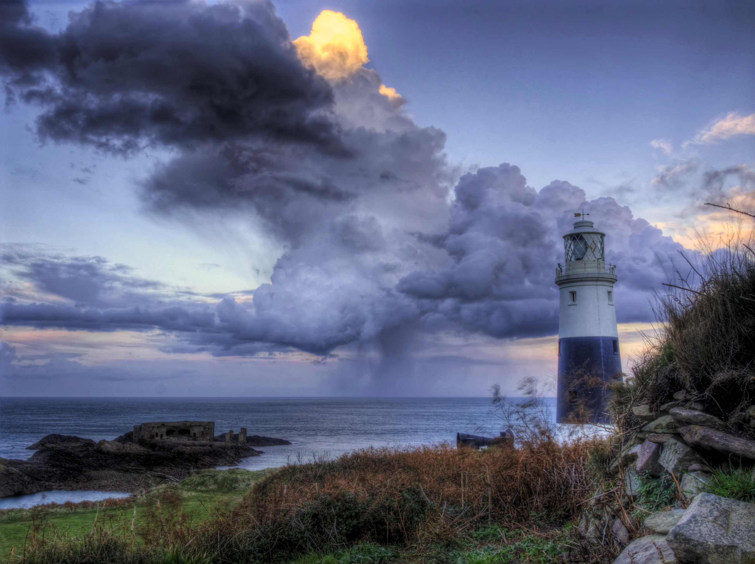 Foton Storbritannien Alderney fyrar haven Natur Himmel Molnen Fyr Havet