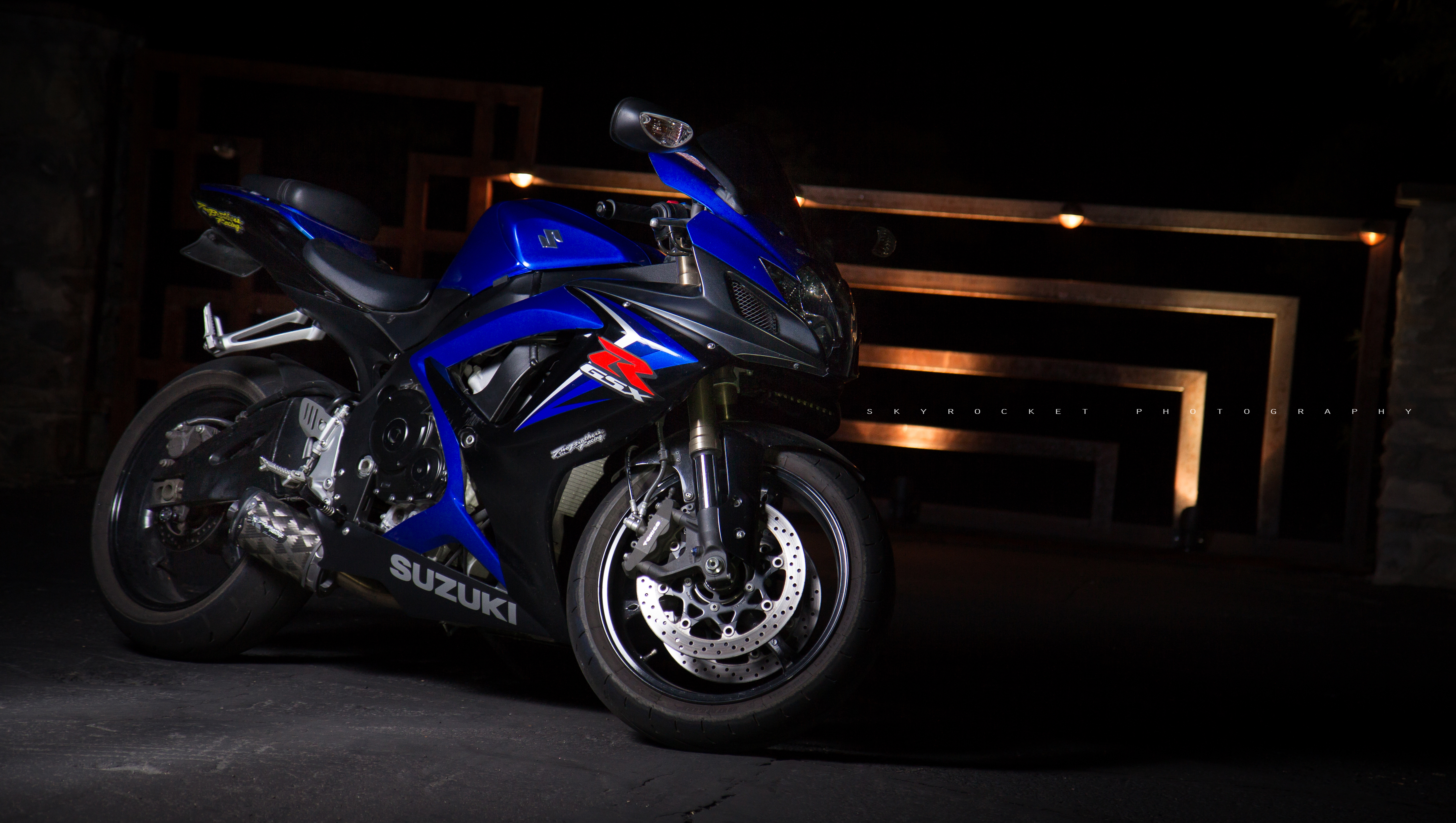 壁紙 5103x28 スズキバイク Sportbike Gsx R600 オートバイ ダウンロード 写真