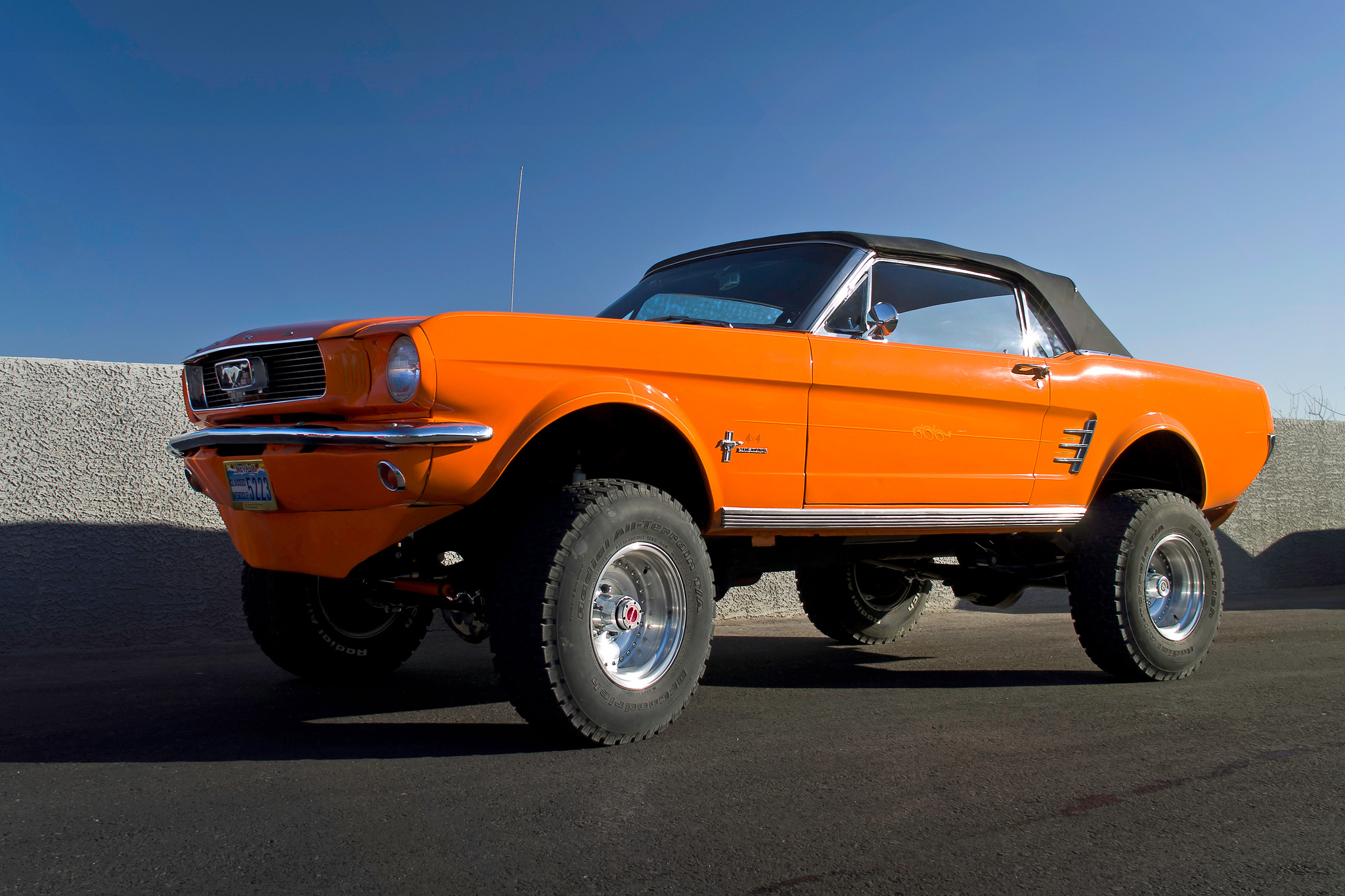 Ford fwd. Форд Мустанг Мускул кар. Ford Mustang 60 оранжевый. Мустанг 69 оранжевый. Оранжевый Мустанг 6.