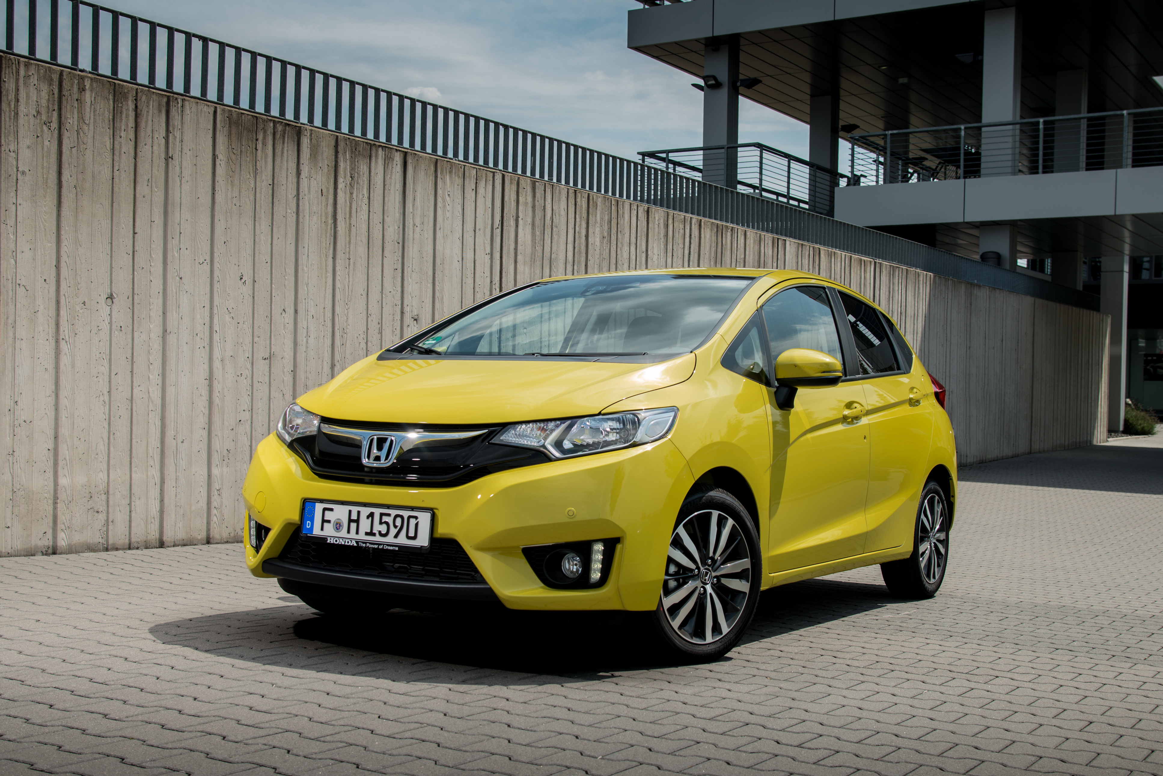 Honda желтая. Honda Jazz 2015. Honda Jazz Yellow. Honda Jazz желтый. Honda Jazz 2012 желтая.