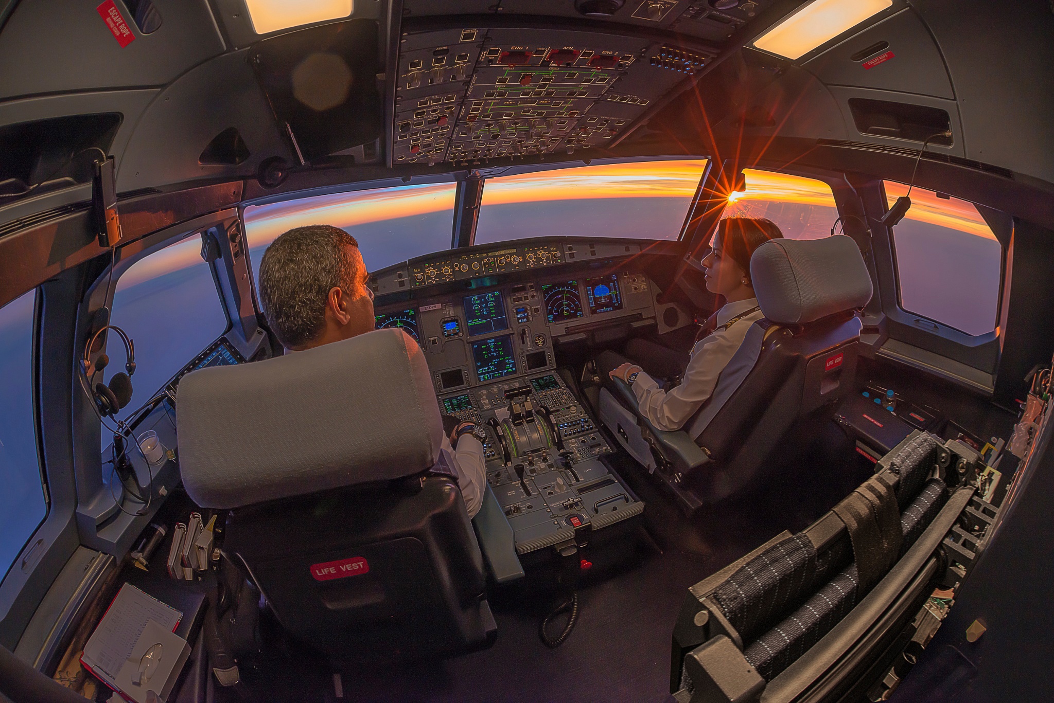 Самолет без экипажа. Кабина пассажирского самолета Аэробус. Ил-96 кабина. Авиатренажер Боинг 737. Pilot Cockpit 8k.