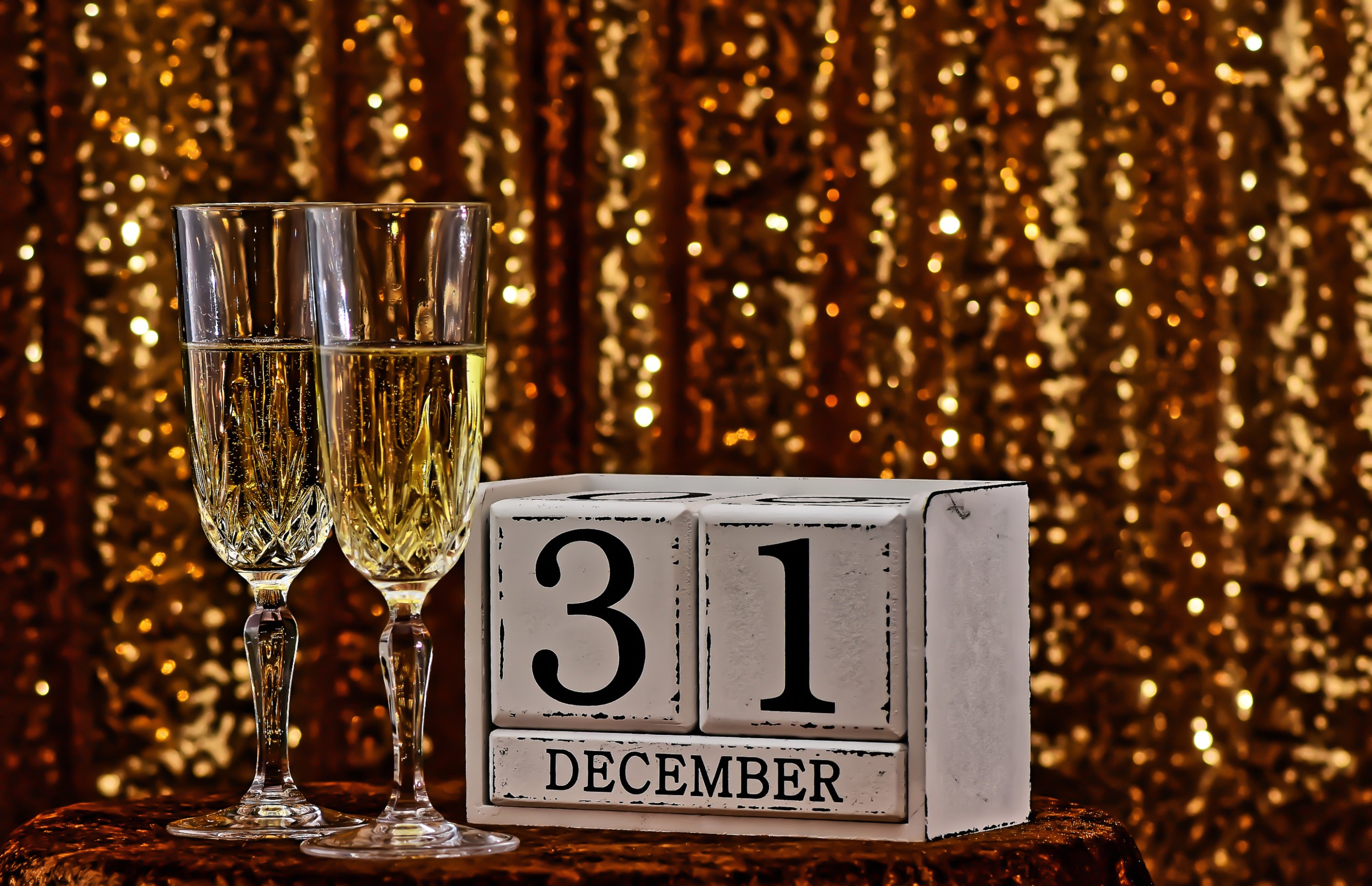 31 с новым годом 2024. Шампанское новый год. 31 Декабря праздник. Канун нового года 31 декабря. День шампанского 31 декабря.