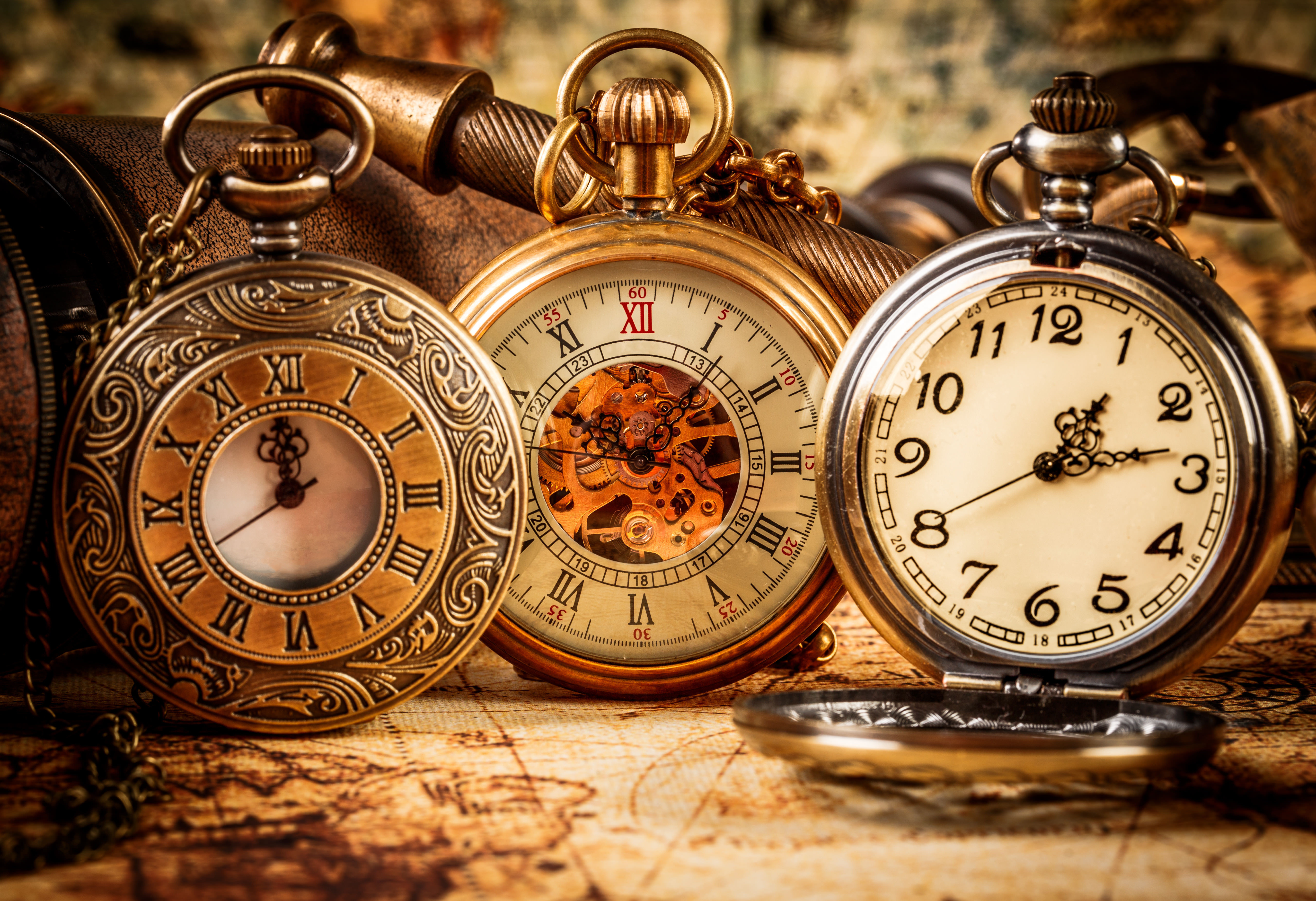 Писатели и часы. Старинные часы. Красивые часы. Красивые старинные часы. Древние карманные часы.