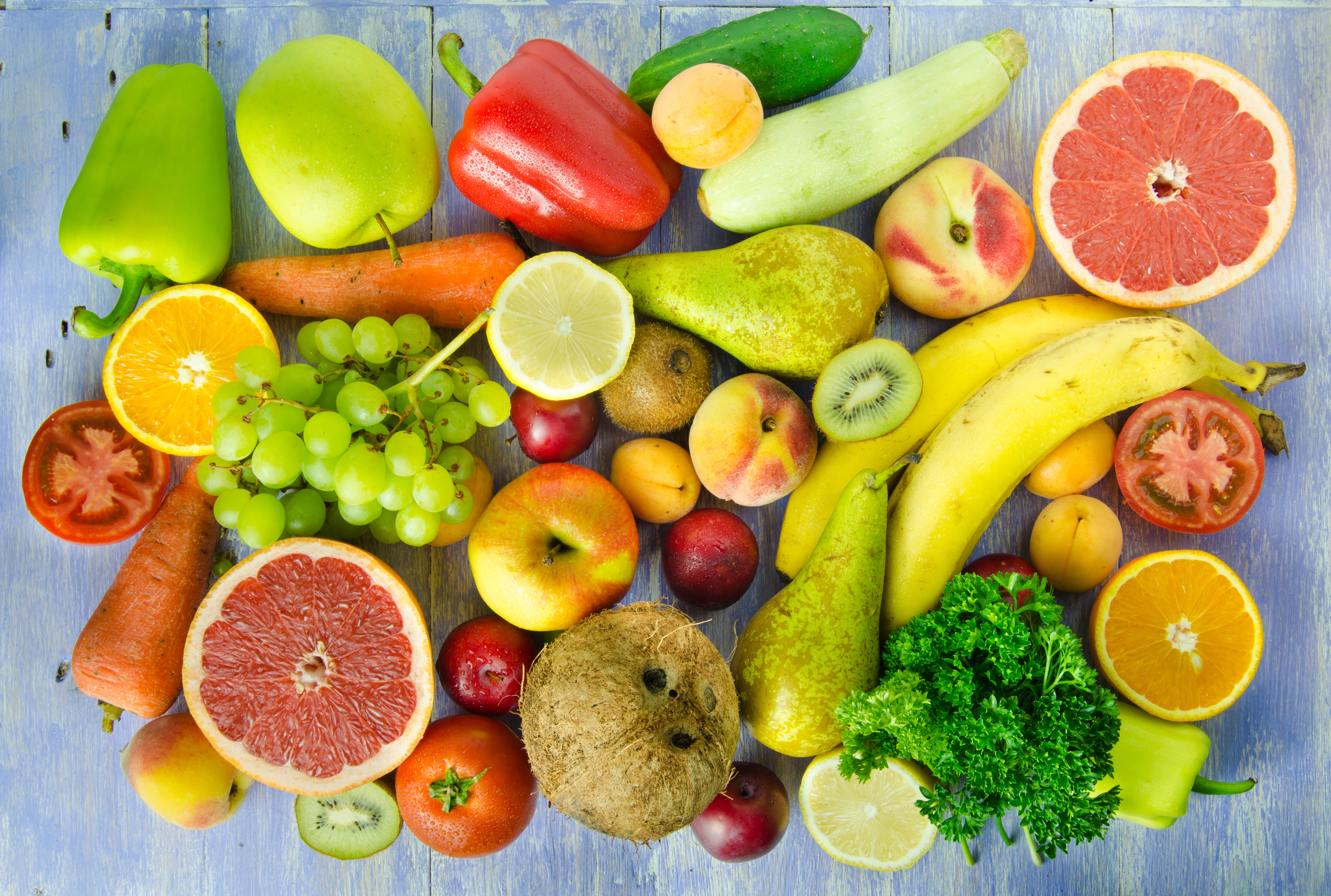 Ешь больше фруктов и овощей. Овощи и фрукты. Овощи, фрукты, ягоды. Obishi i frukti. Овощи b ahernb.