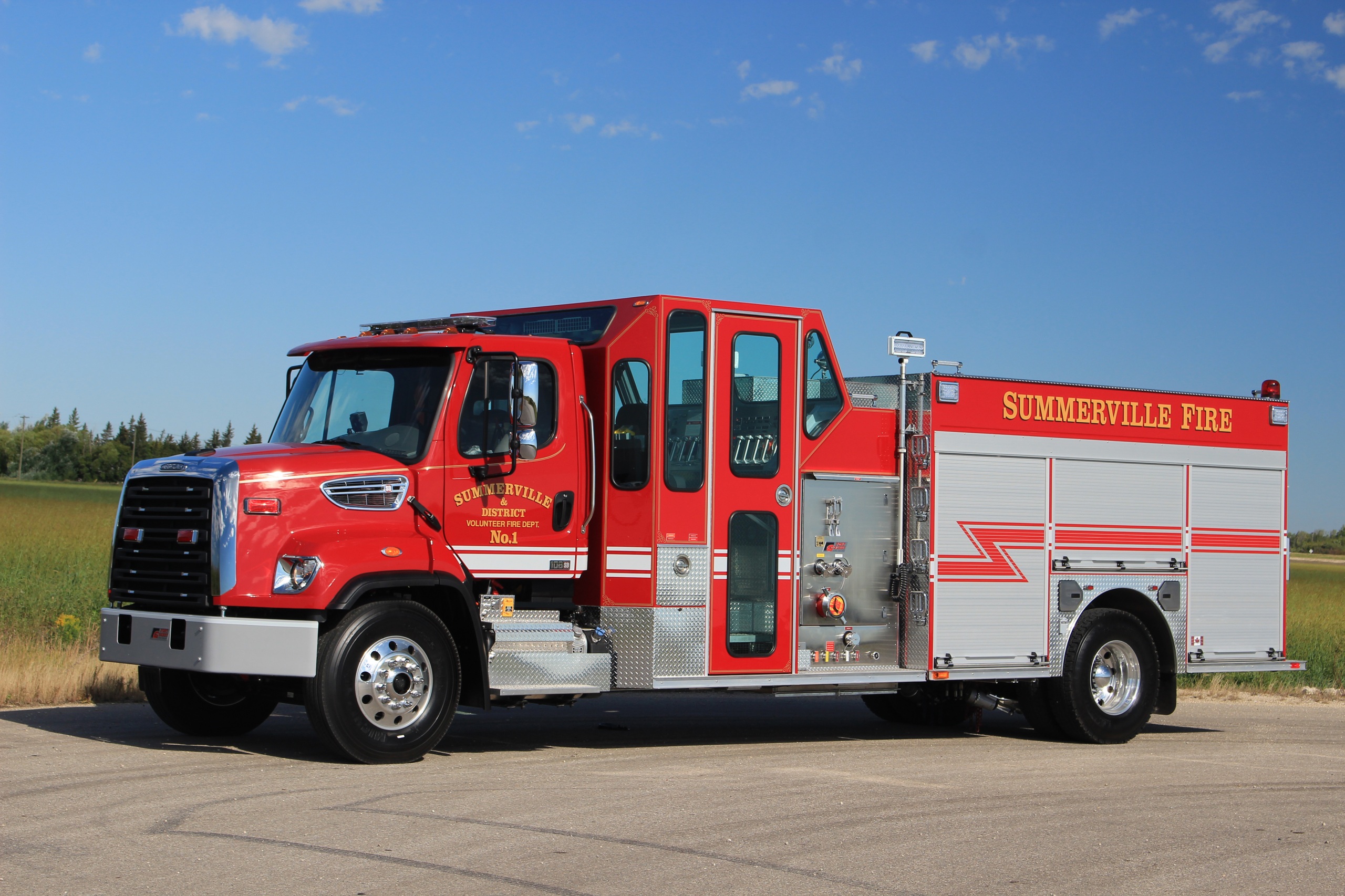 Images Fire engine 2017 Freightliner Business Class M2 108 2560x1706