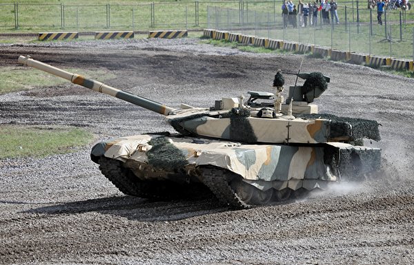 zdjęcia przebranie wojskowe czołg T-90MC T-90 600x385 Kamuflaż Czołgi