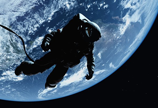 Tapeta na pulpit astronauta Powierzchnia planety Przestrzeń kosmiczna 600x411 Kosmonauta