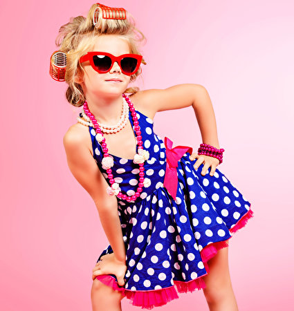 Little girls Glamour wallpaper (4 images) pictures download