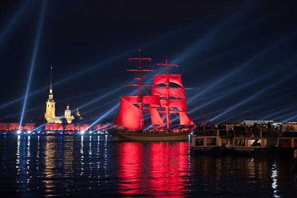 Fondos de escritorio Rusia San Petersburgo Ríos De vela Barcos Rojo Noche
