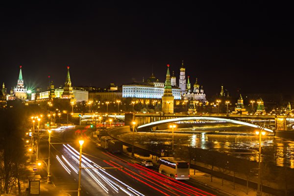 Fondos de escritorio Moscú Kremlin de Moscú Puentes Rusia Noche Ciudades