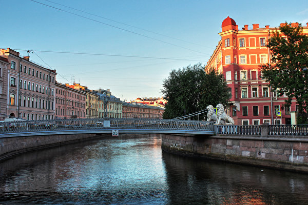 Fondos de escritorio Rusia San Petersburgo Casa Río Puentes Leones Esculturas