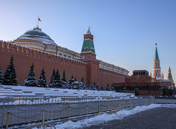 Fondos de escritorio Rusia Moscú Invierno Kremlin de Moscú Pared Picea Plaza Valla Red square Kremlin