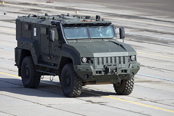 Achtergronden bureaublad Militaire voertuigen Militair 600x400