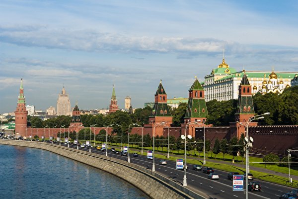 Fondos de escritorio Kremlin de Moscú Carreteras Río Rusia Moscú Farola