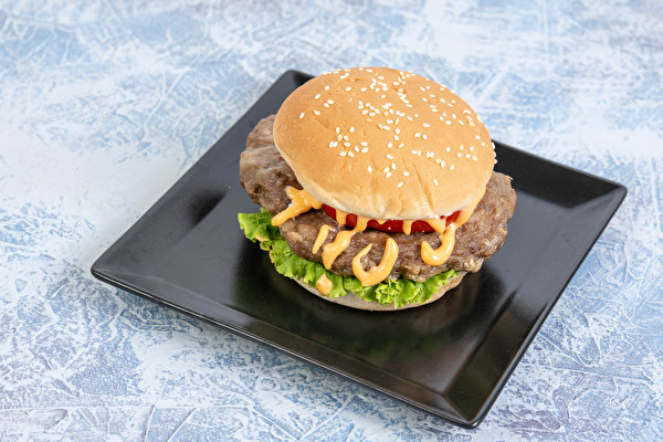 Wallpaper Hamburger Fast food Food Plate 600x400