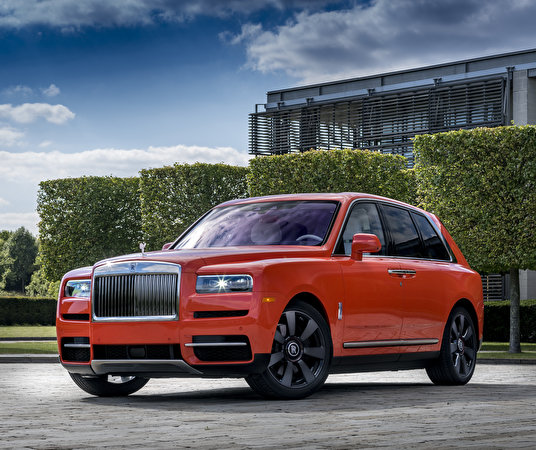 BLACK BADGE CULLINAN 'BLUE SHADOW': A BESPOKE JOURNEY TO THE EDGE OF SPACE