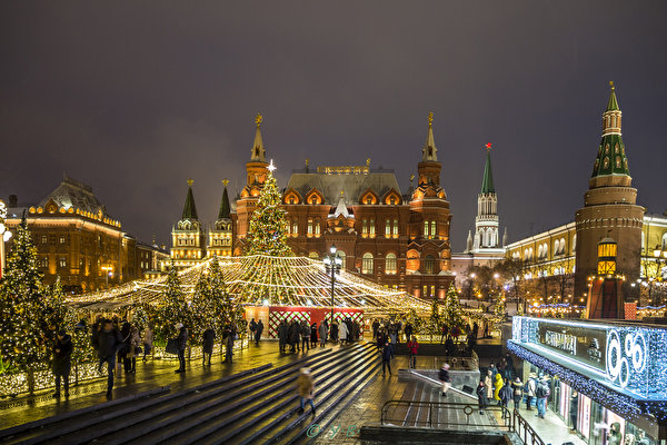 Fondos de escritorio Año Nuevo Rusia Moscú Kremlin de Moscú Tarde Árbol de Navidad Farola Calle