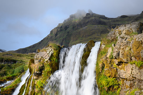 壁紙 600x399 アイスランド 山 滝 岩 コケ 自然 ダウンロード 写真