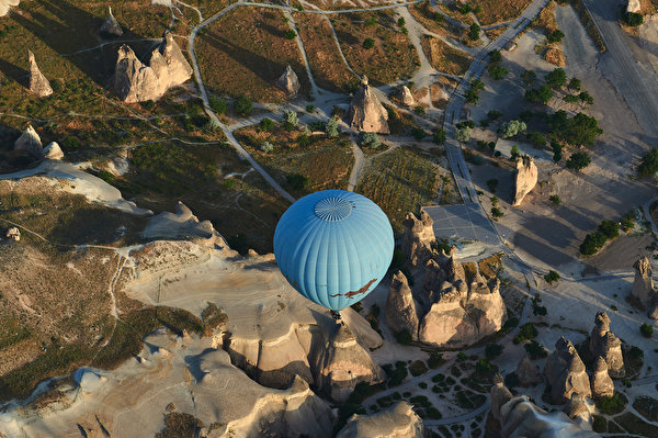 Картинки Турция аэростат Cappadocia скалы Природа Сверху 600x399 Воздушный шар Утес скале Скала