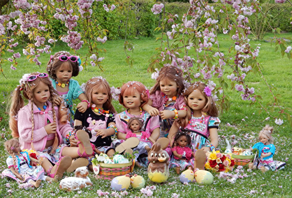 Pictures Park Easter Germany Spring Flowering trees Rabbits Little girls Doll Eggs Grugapark Essen Nature