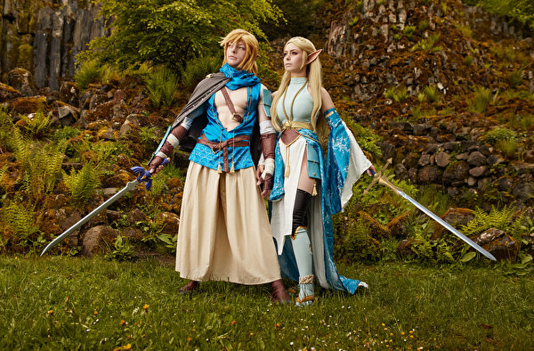 Pictures The Legend of Zelda Mikhail Davydov photographer Swords Cosplay Link and Zelda Girls Fantasy 600x394 cosplayers costume play female young woman