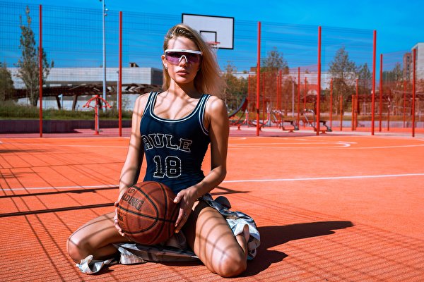 600x400，篮球，Arina Mironova，球类运动，金发女孩，制服，眼鏡，背心，手，腿，散景，年輕女性，女孩，