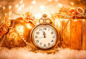 Sfondi desktop Giorno festivo Natale Orologio Regali