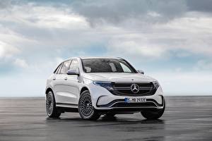 Bakgrunnsbilder Mercedes-Benz Hvit AMG EQC400 bil