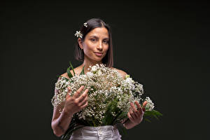 Achtergronden Boeketten Lelietje van dalen Kijkt Kytline Jonge_vrouwen Bloemen achtergronden afbeeldingen